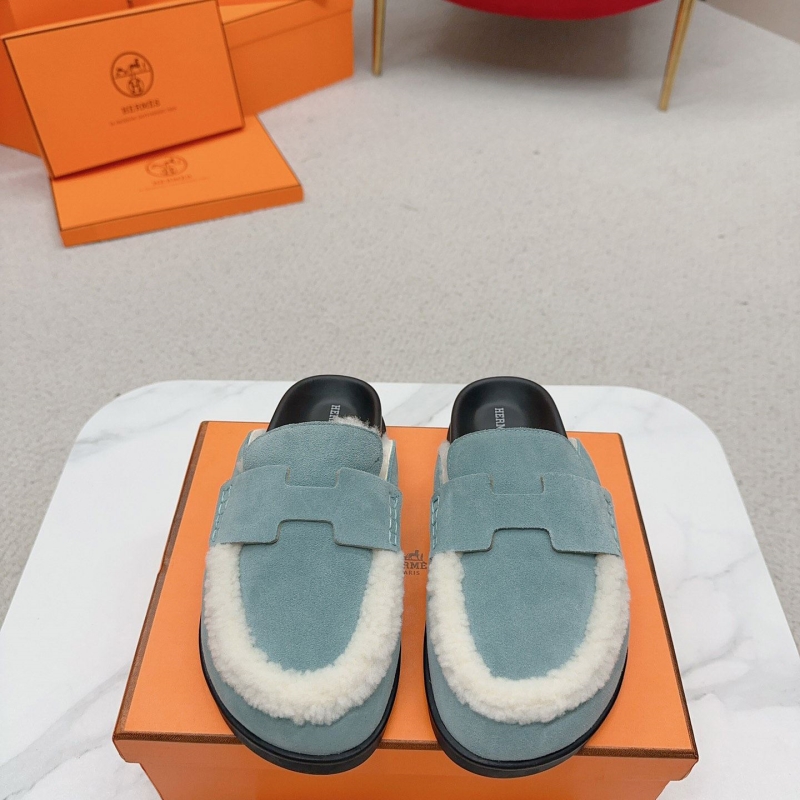 H**mes slippers
